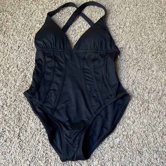 La Blanca Swim La Blanca Tummy Control One Piece Swimsuit Size 6 Poshmark